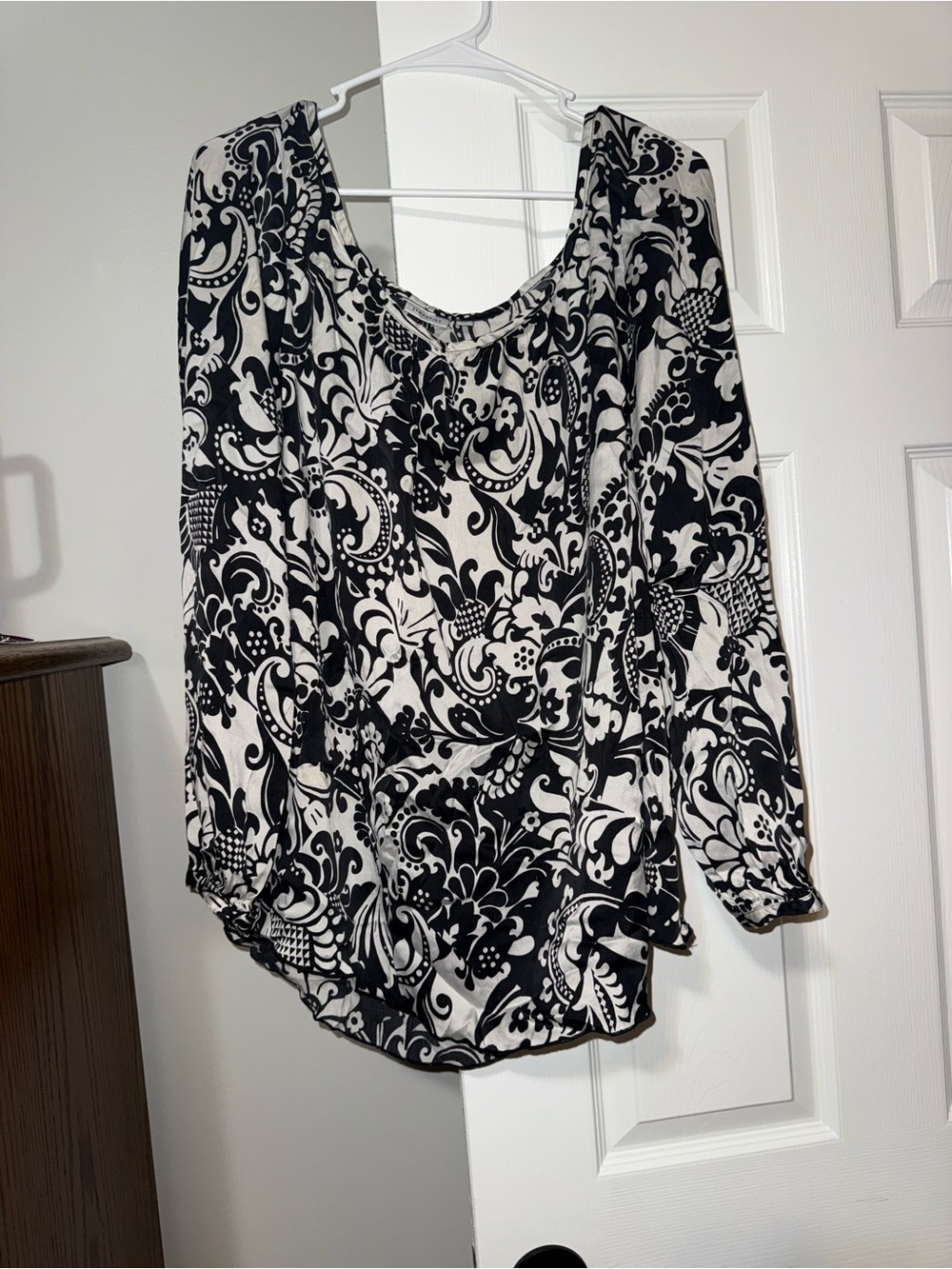 Semantiks Black and White Floral-Print Blouse
